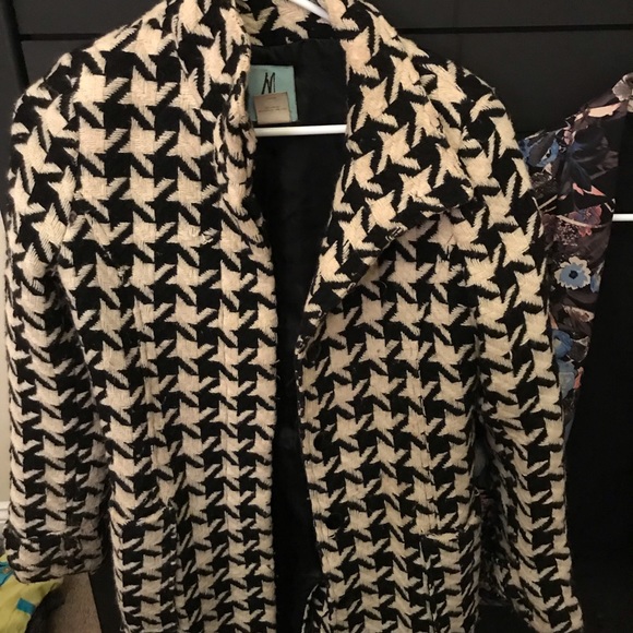 Clothes - Picture 4 of 8